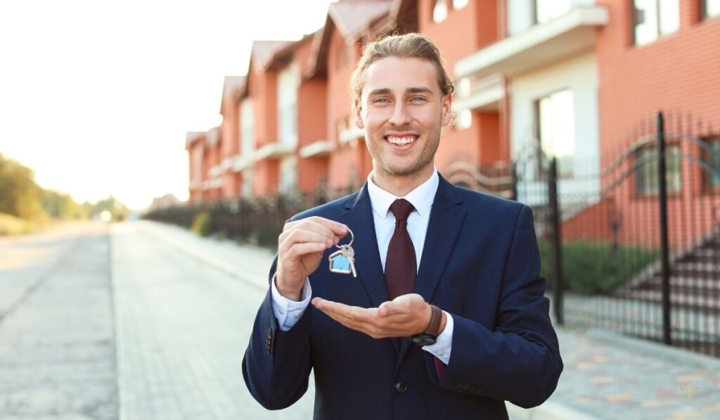 The Human Element: Why a Local Real Estate Agent is Essential