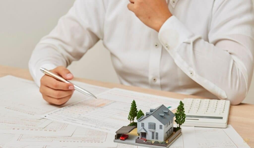 What's the Difference Between a Comparative Market Analysis and a Real Estate Appraisal?